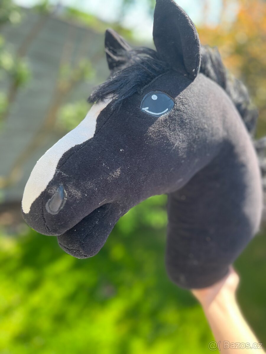 Hobby horse larden