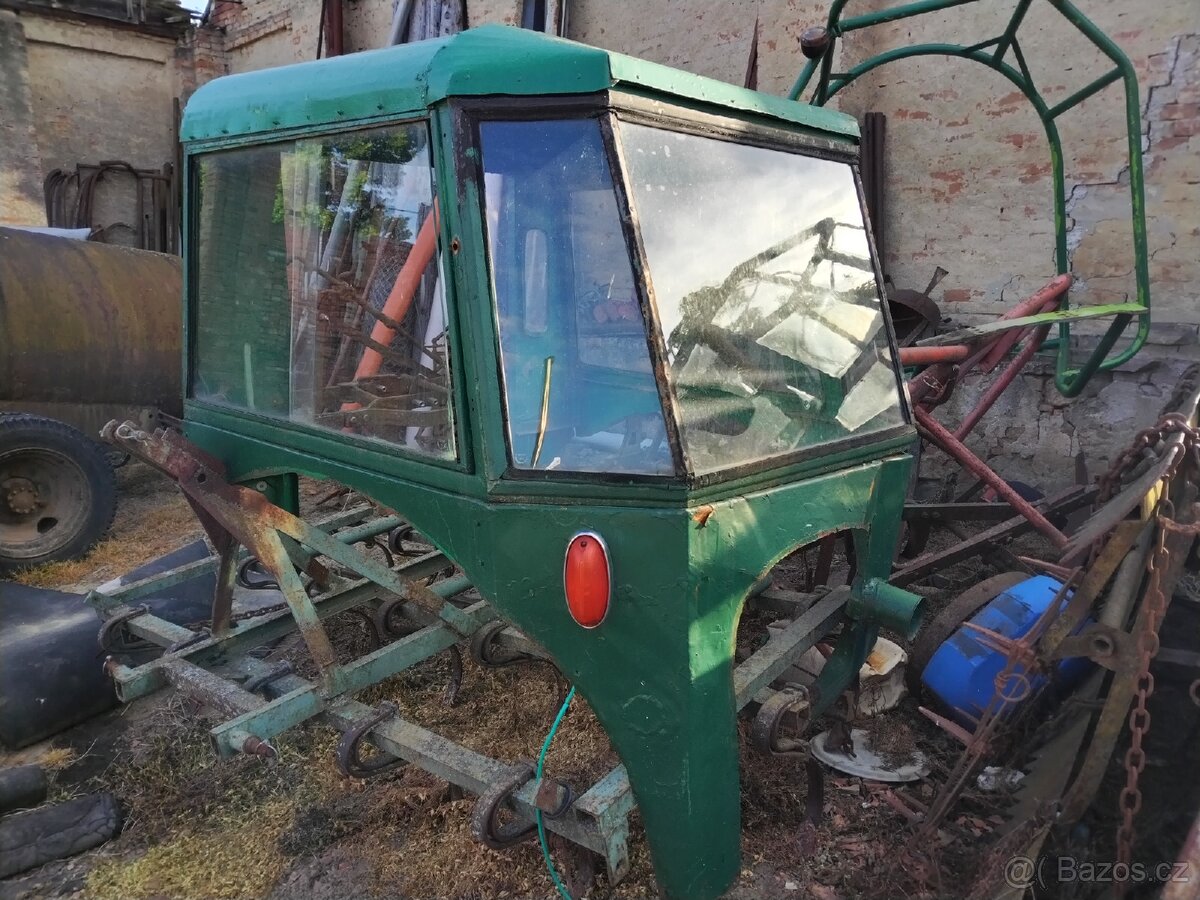Kabina Zetor Super