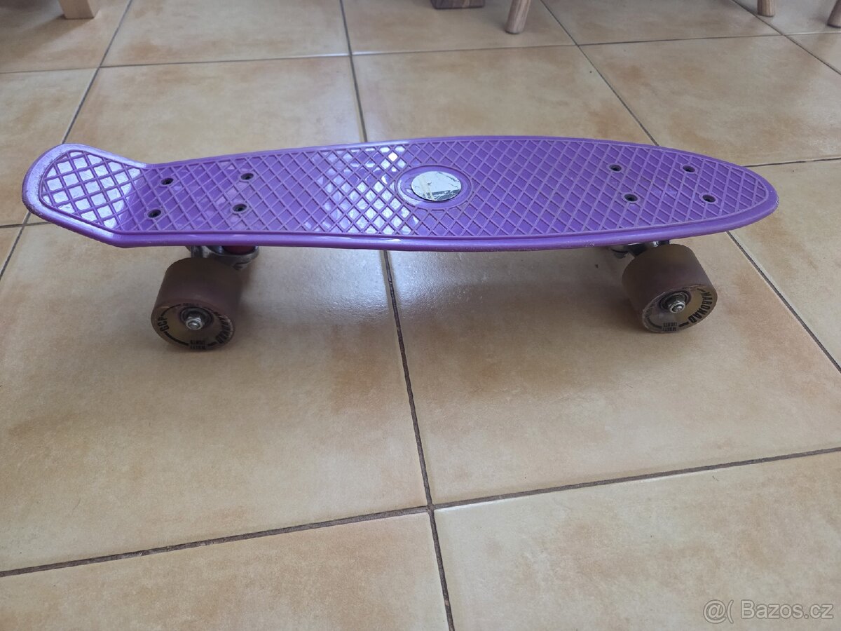 Prodám skateboard.