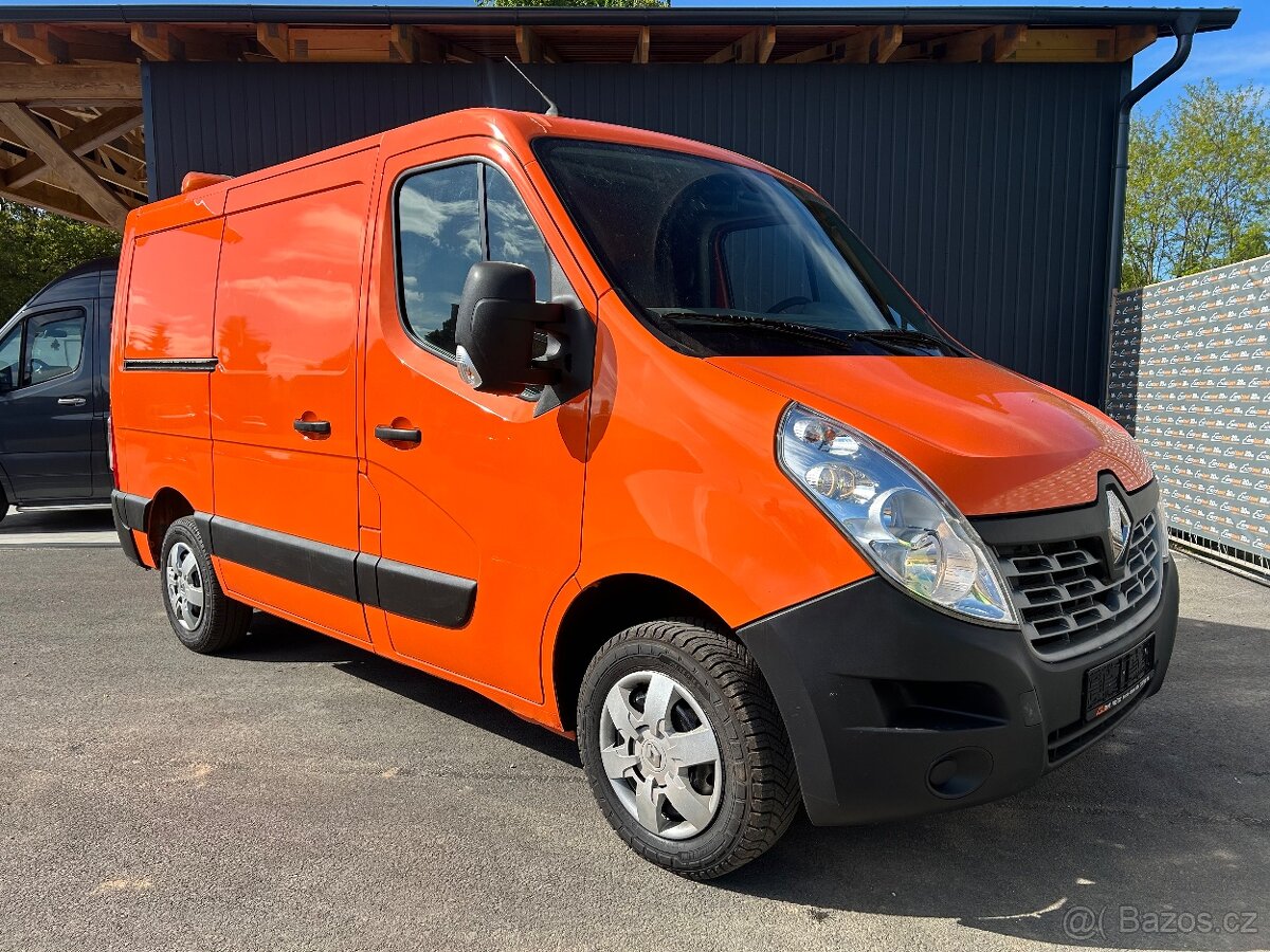 Renault Master L1H1 Majáky Regály Klimatizace