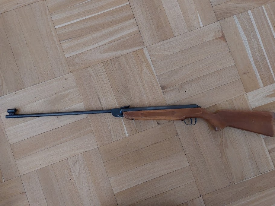 Vzduchova Slavia 630