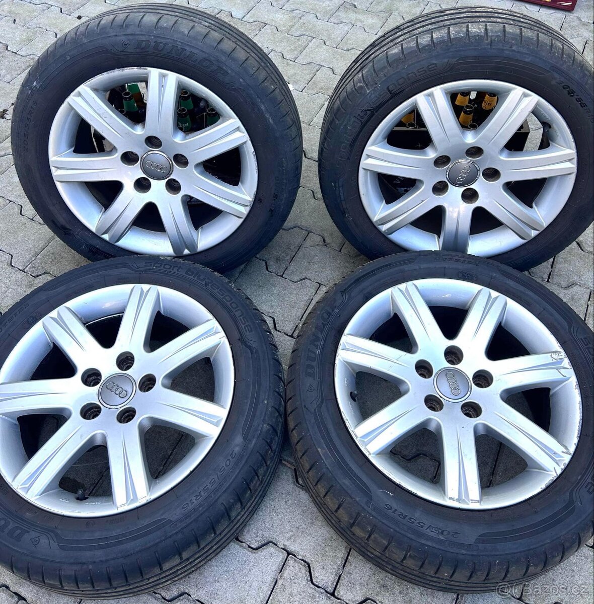 Prodám 4x originální alu od Audi + letní Dunlop pneumatiky