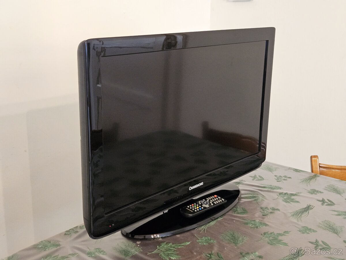 Televize 32 palců