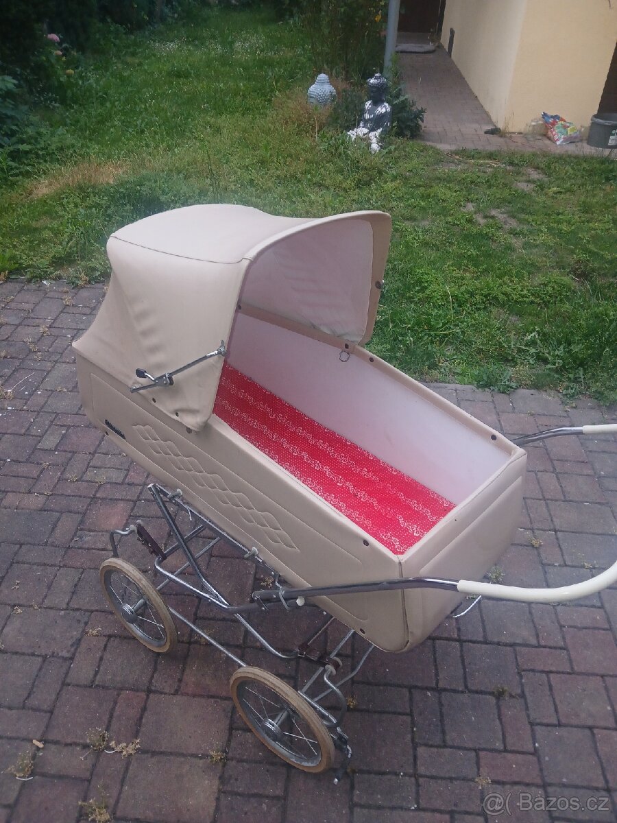 Retro kočárek