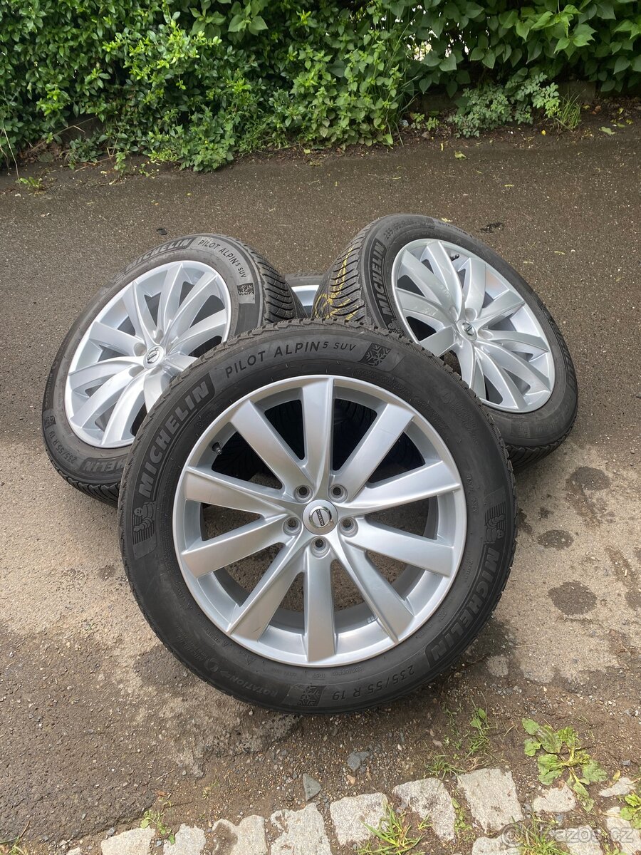 Origo ALU kola volvo 8Jx19, ET 42,5 235/55/R19 zimní