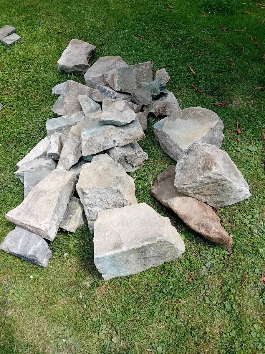 Kámen