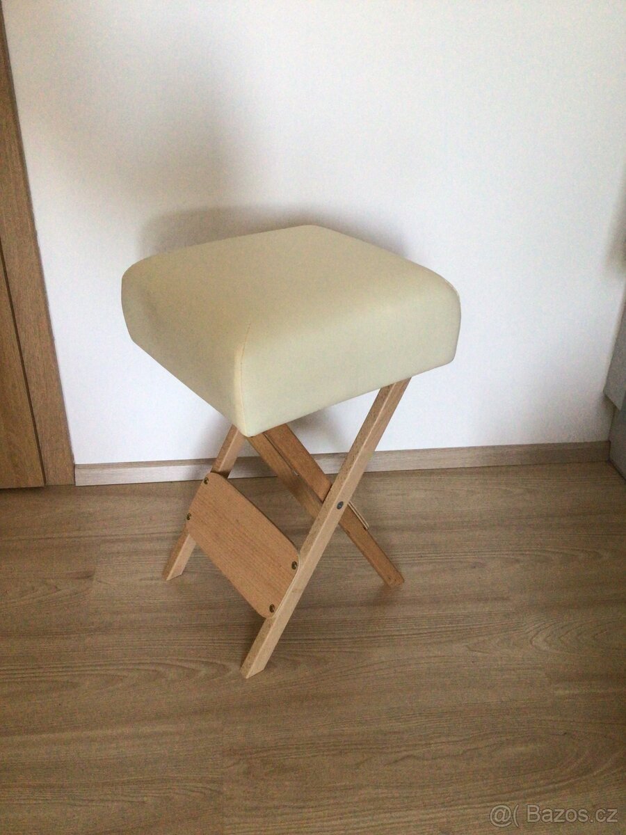 Skládací židlička