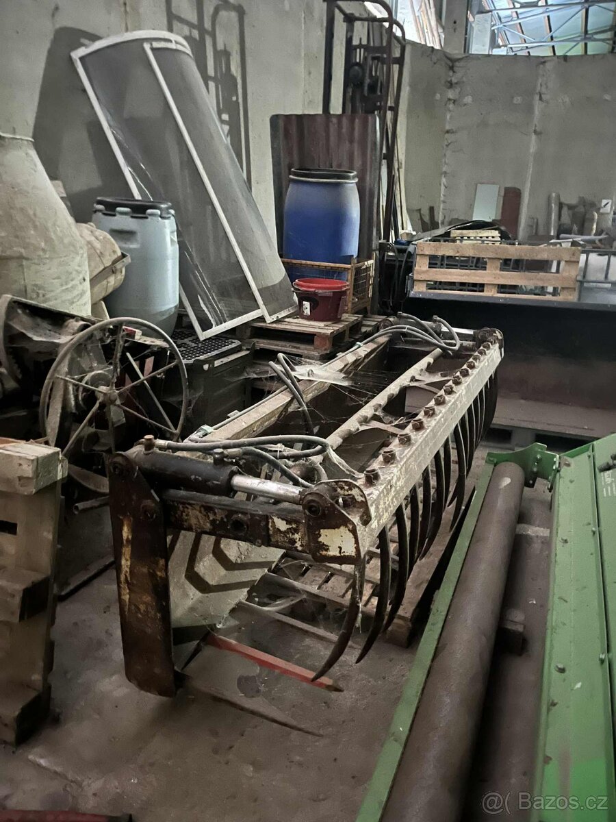 Prodám : Hydraulické kleště na hnůj(drapák)