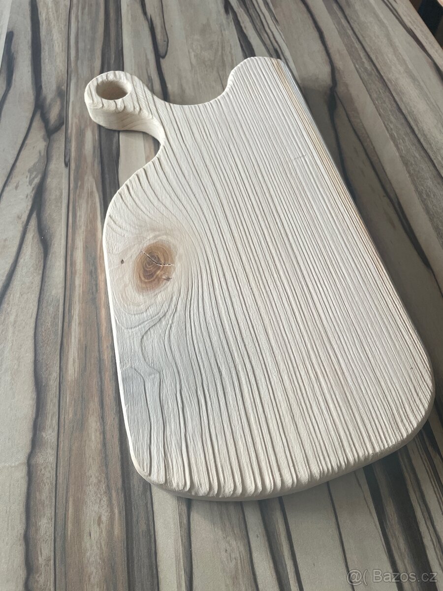 Kuchyňské prkénko z cedru