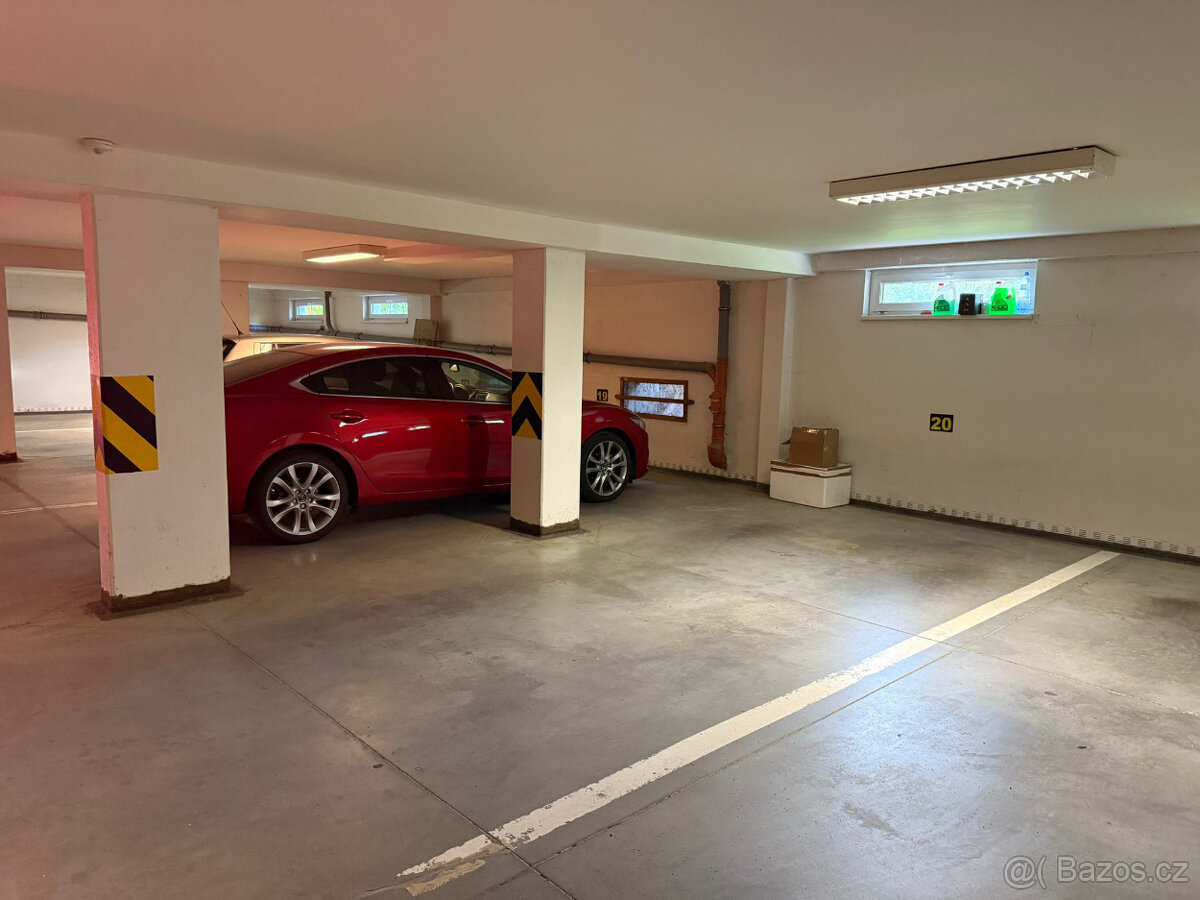 Pronajem garazoveho stani Praha 8