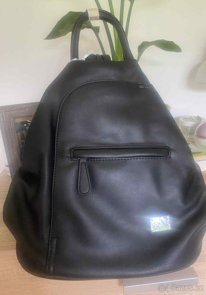 Nový dámský kabelkobatoh