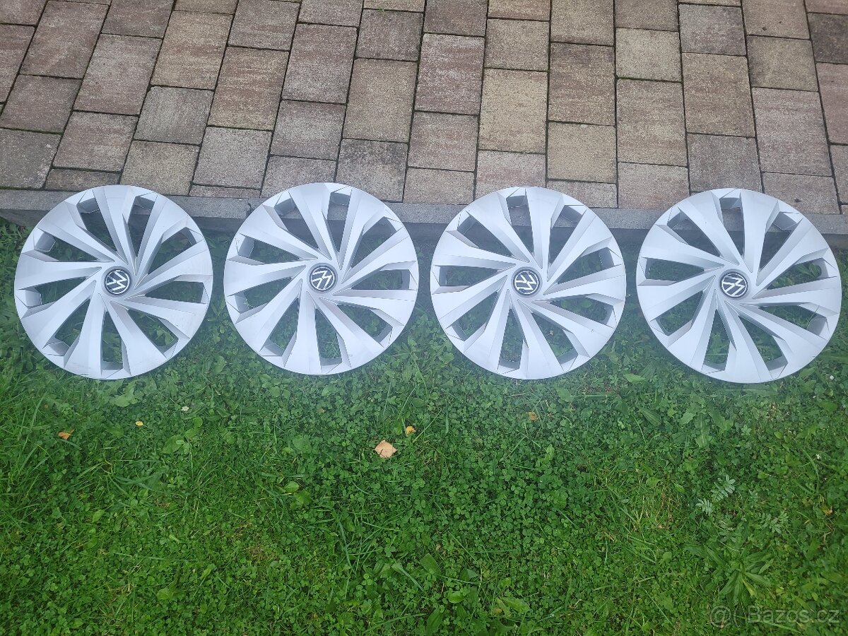 Prodám kryty kol ( poklice ) original VW 15"