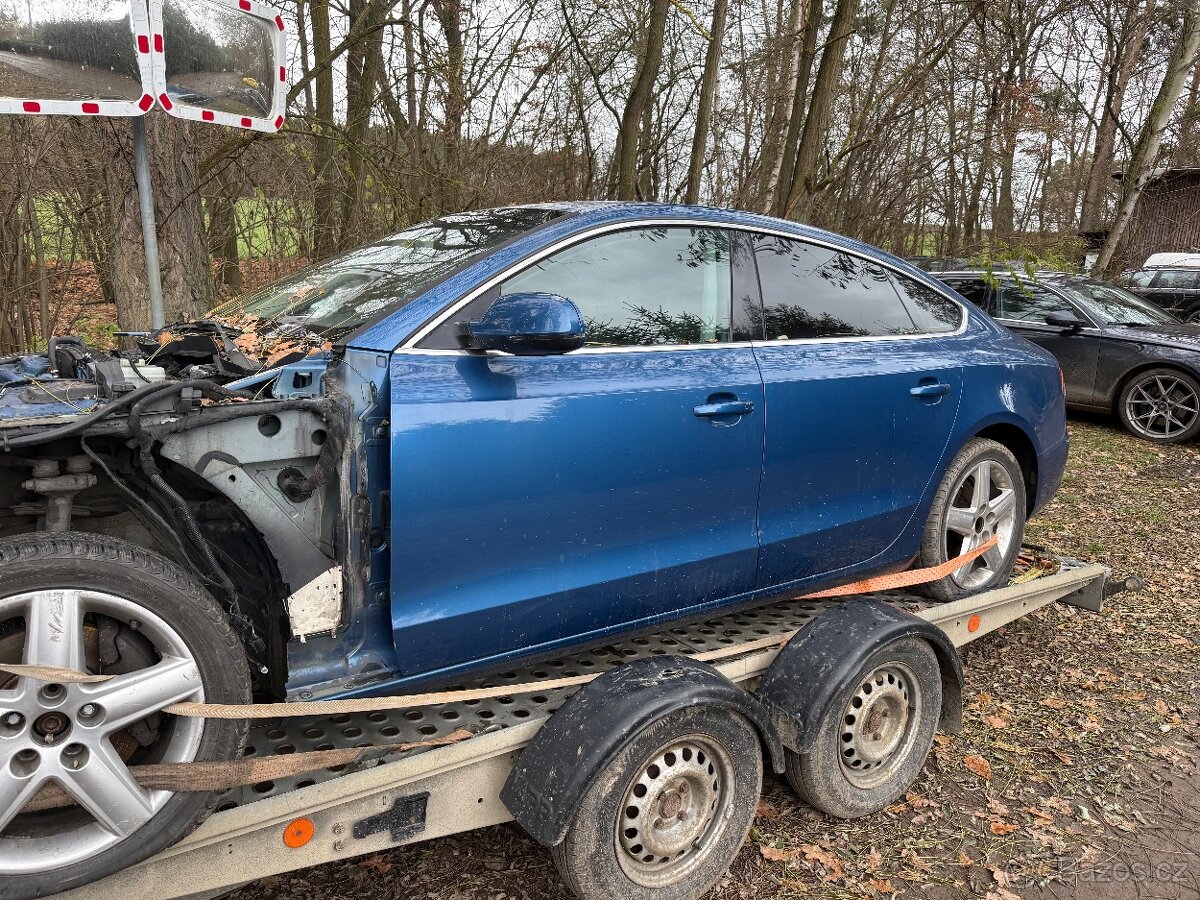 Prodám náhradní díly Audi A5 sportback 2.0 tfsi