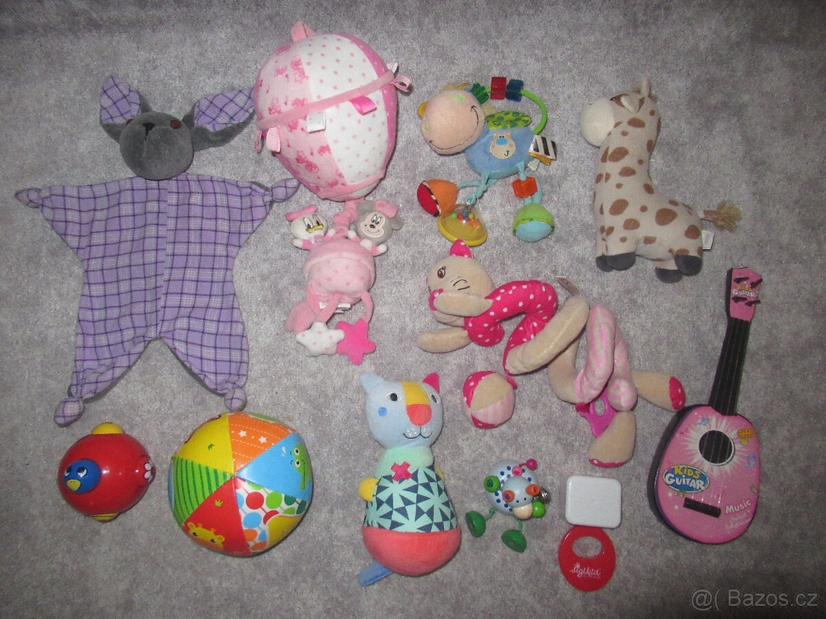 Mix hraček pro děti od 0 - 12měs.