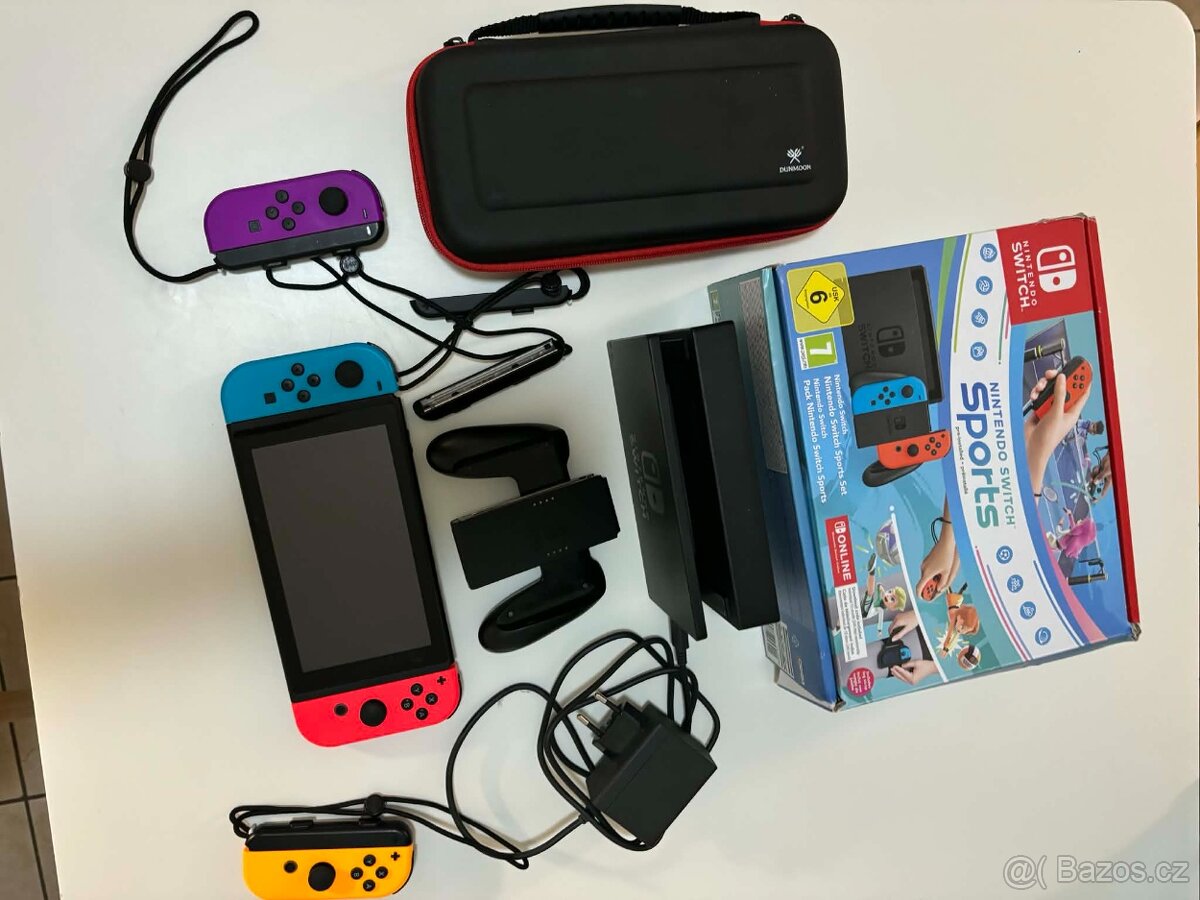 Nintendo Switch + pár Joy-Conů + Obal