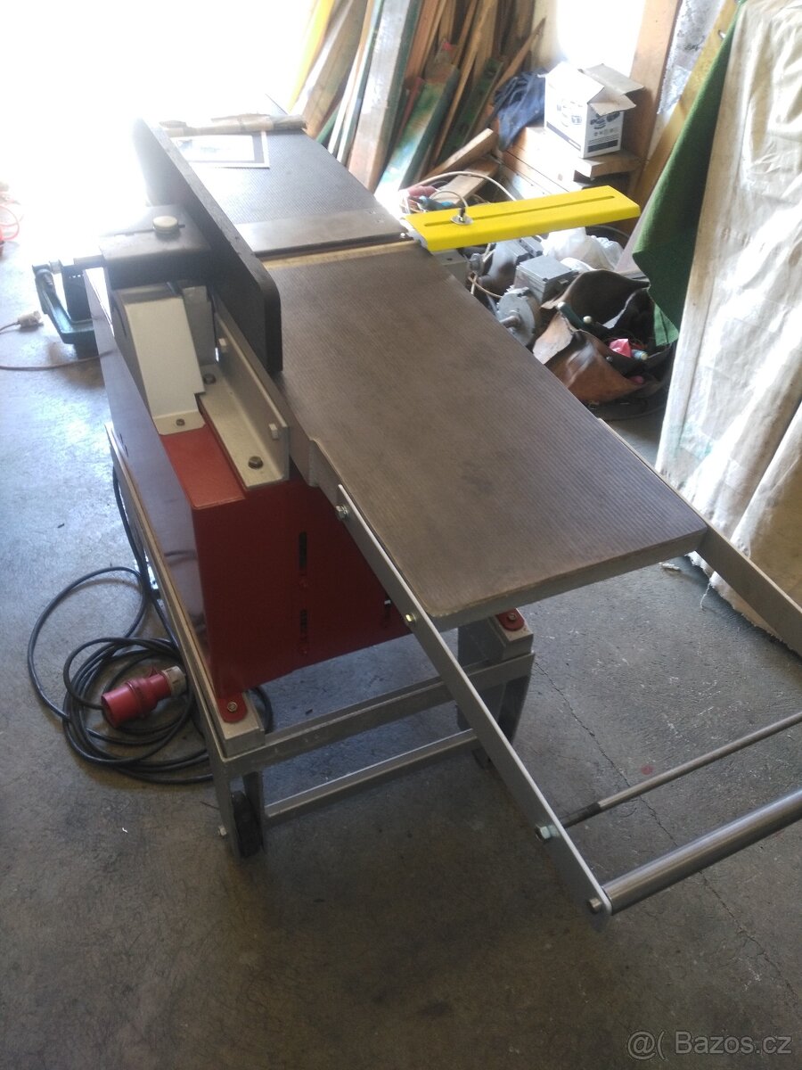 Prodám hoblovku s vrchním protahem KDR MS 300
