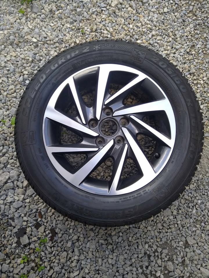 16" rezerva VW TOURAN + náradie.