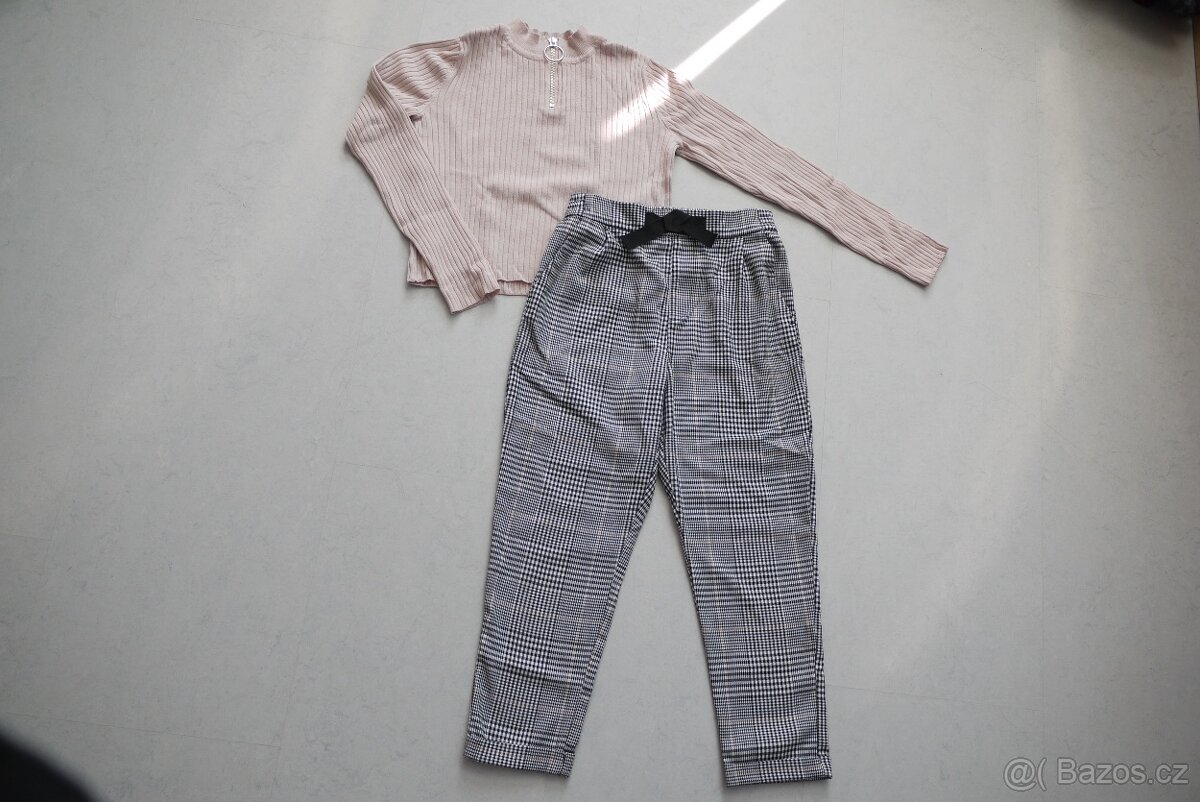 Dívčí komplet velikosti 134