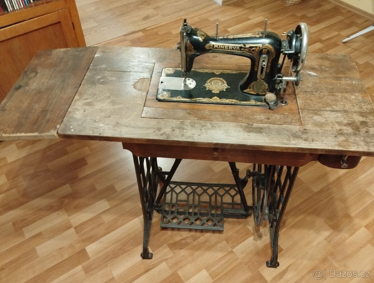 Šicí stroj minerva