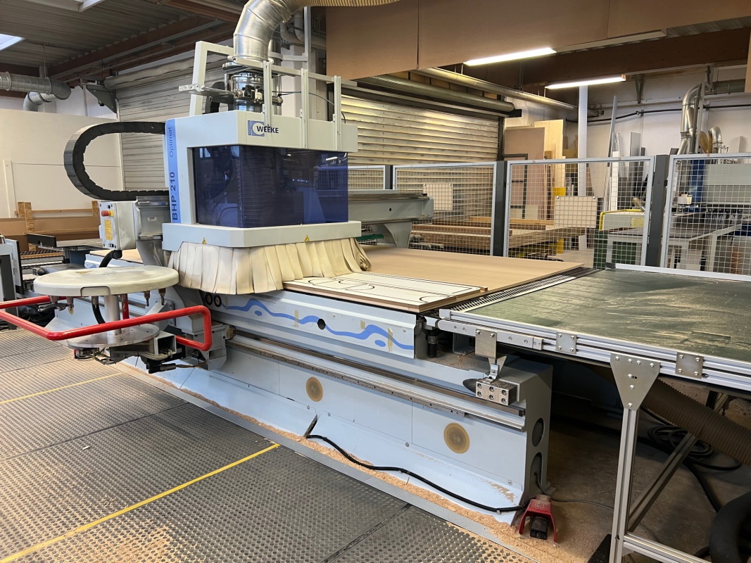 Nestingové CNC obráběcí centrum WEEKE BHP 210