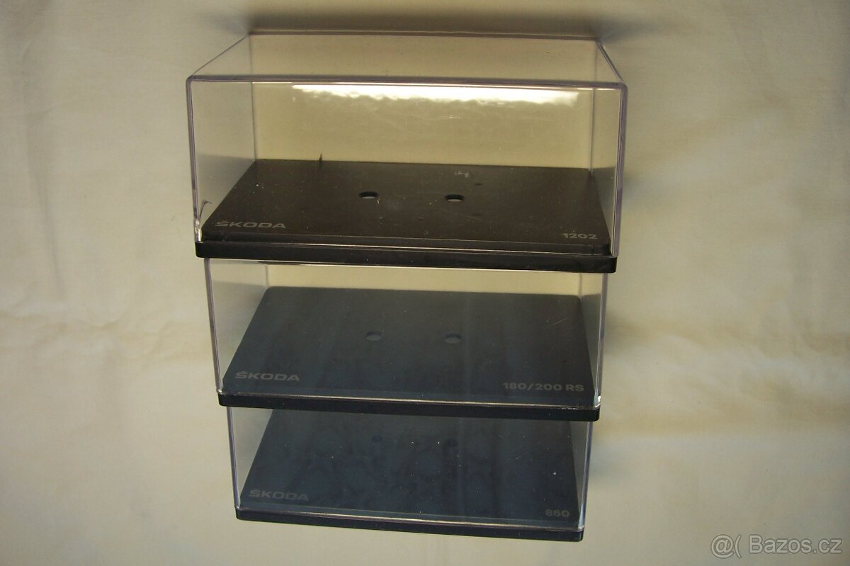 PLASTOVÉ KRABIČKY OD MODELŮ AUT 1-43