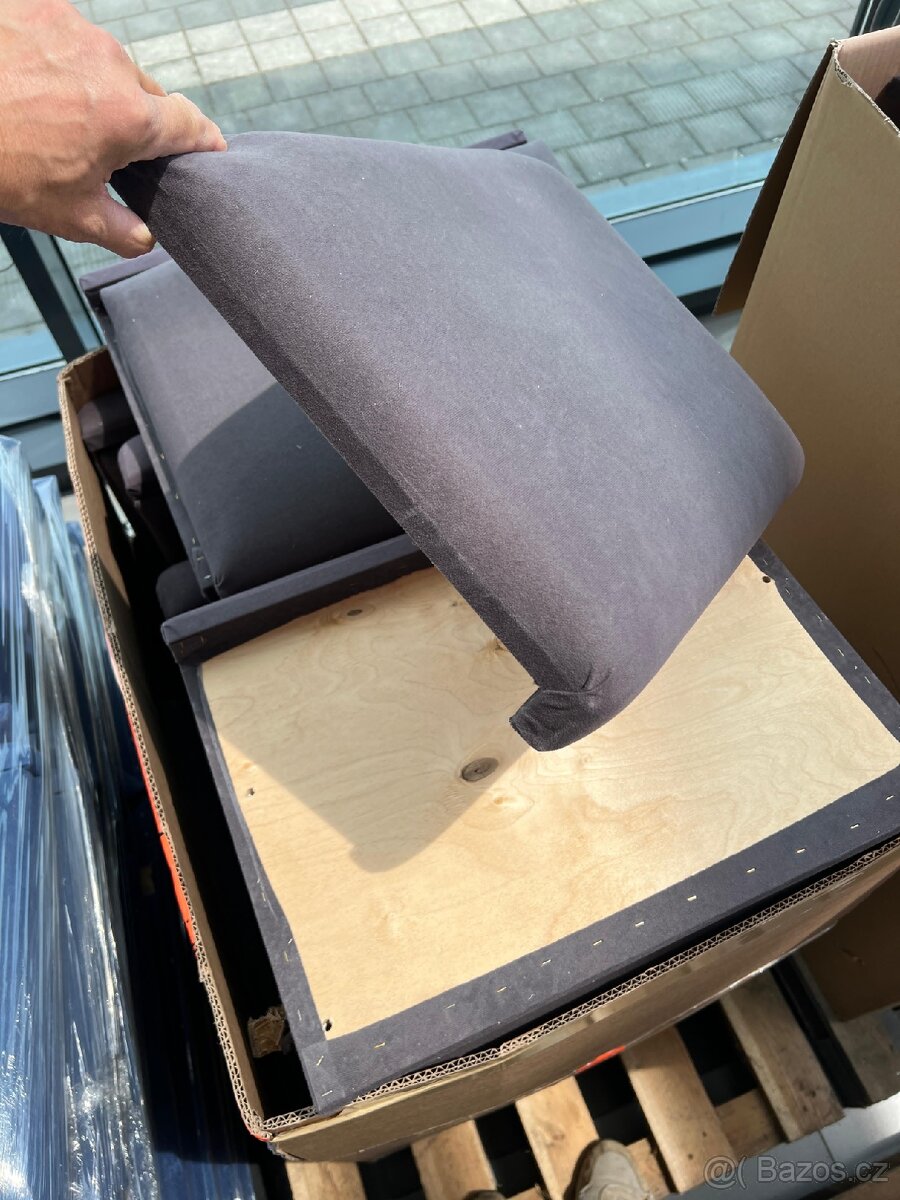 Čalouněný sedák a opěradlo