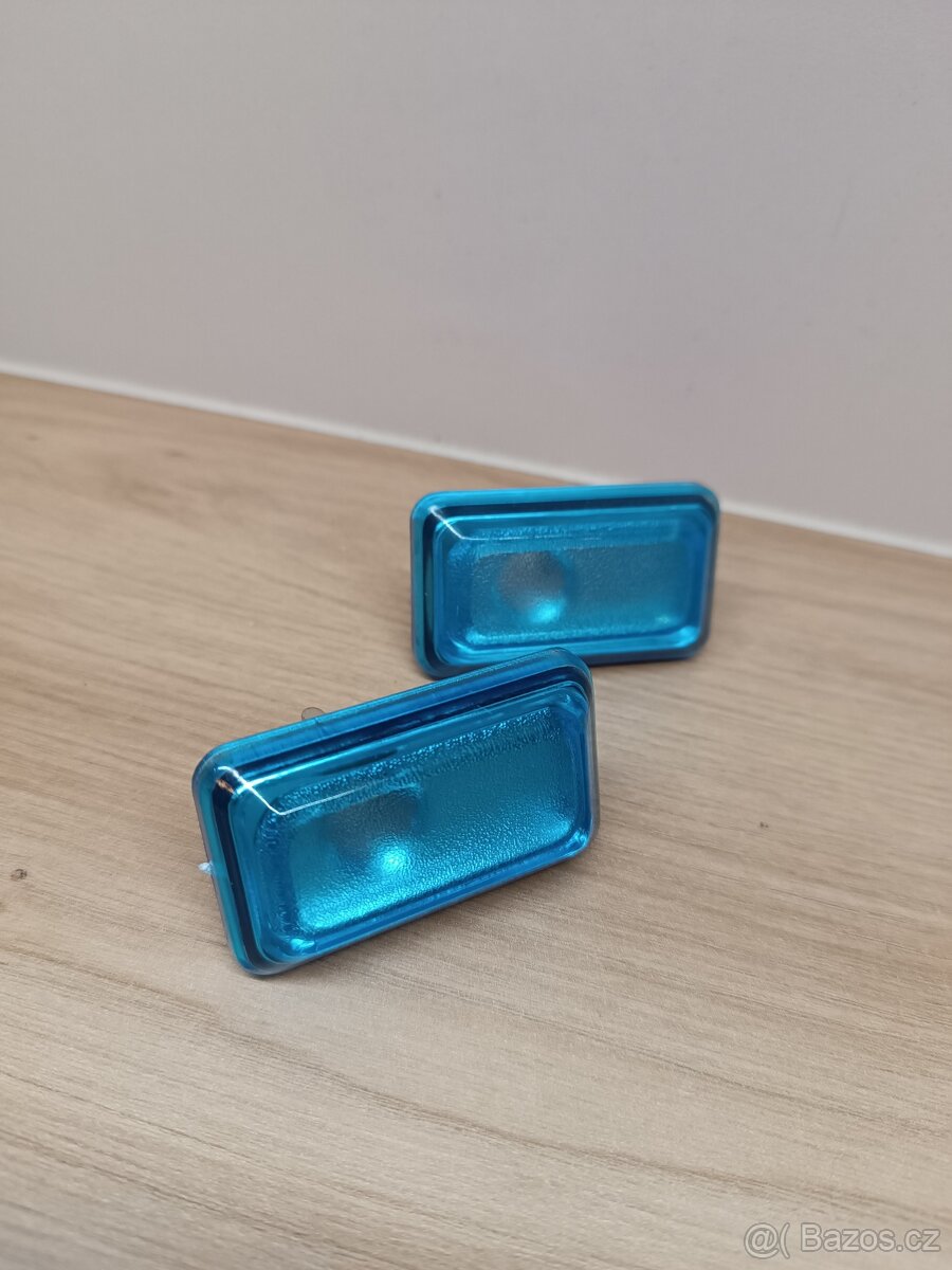 Modré boční blikače Golf MK2