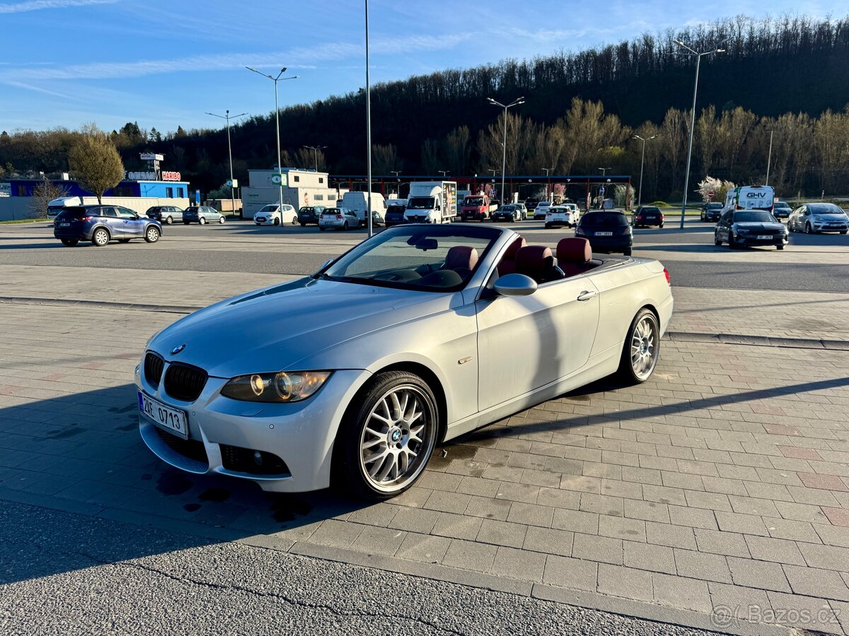BMW E93 325i