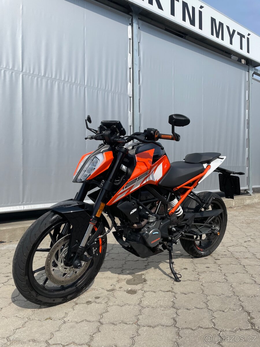 KTM Duke 125