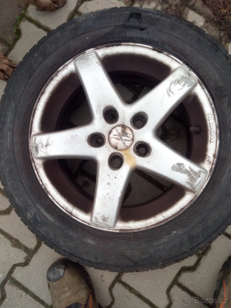 Pneu