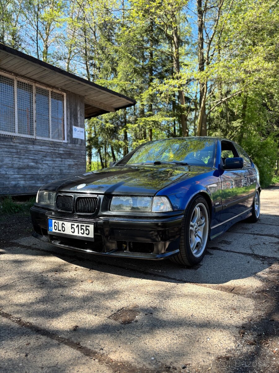BMW e36 323i