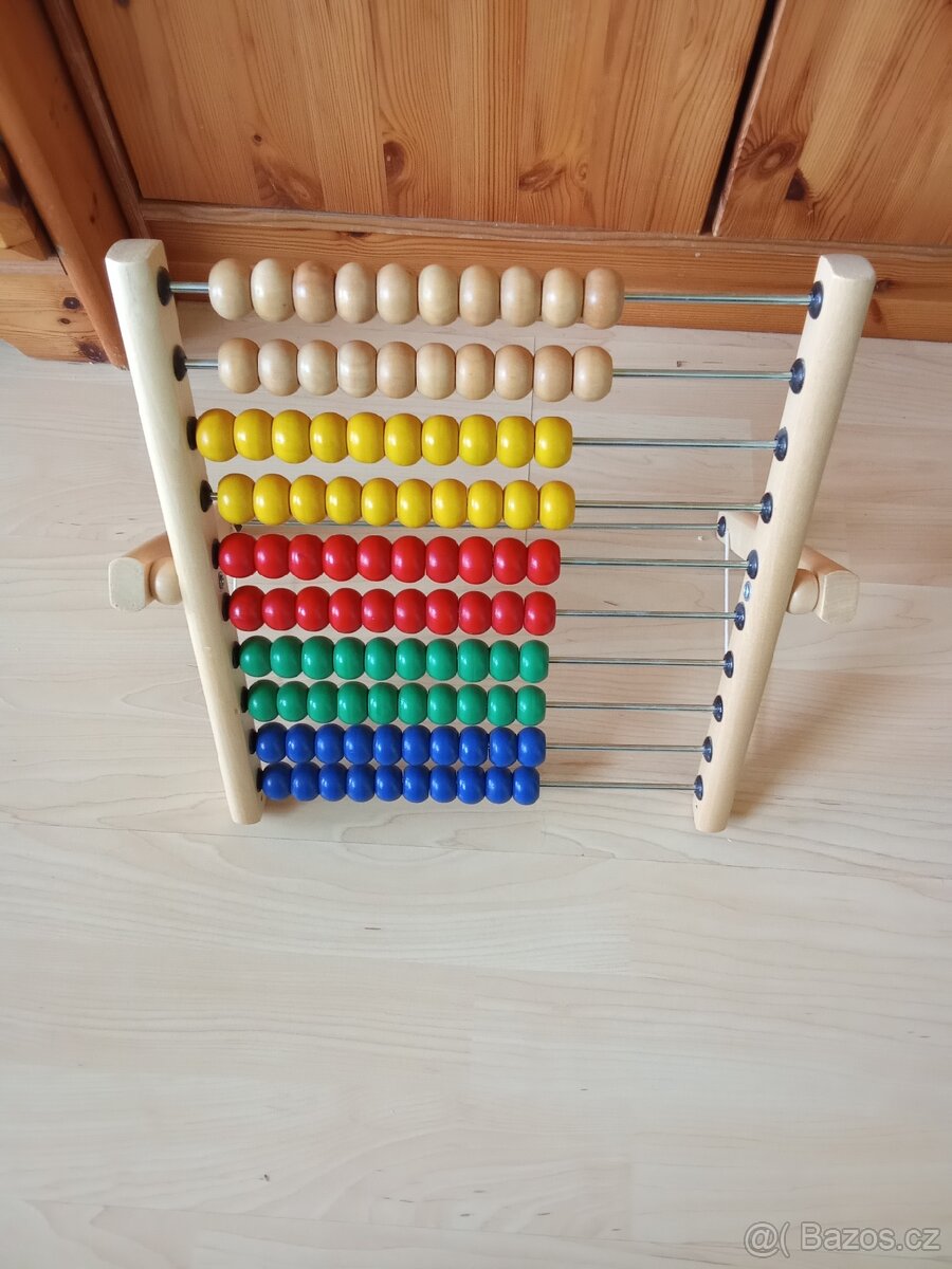 Dřevěné počítadlo