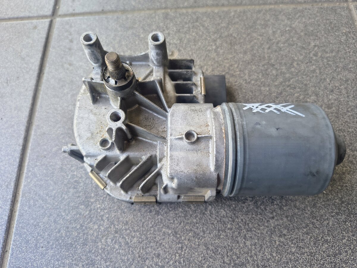 Motor stěračů Škoda VW