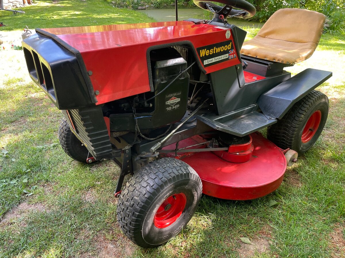 Zahradní traktor Westwood