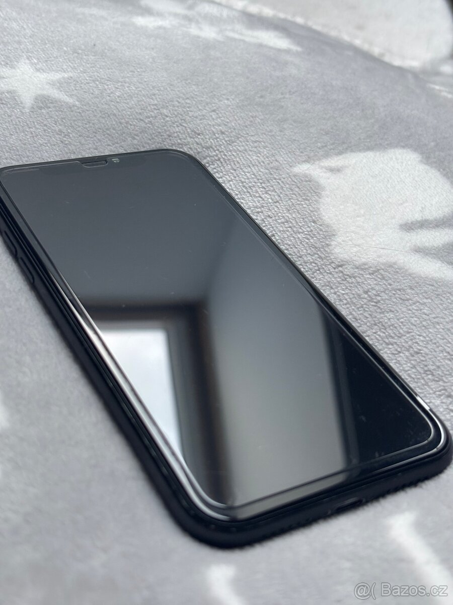 iPhone XR 64GB – dobrý stav