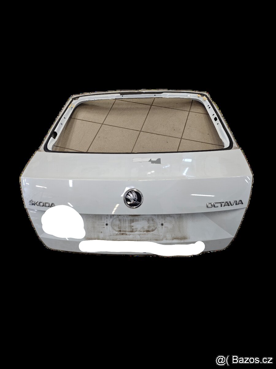 Páté dveře škoda Octavia 3 sedan