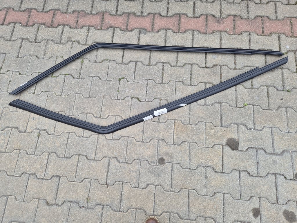 lišta střechy levá + pravá Škoda Favorit 115724200 , 1157242