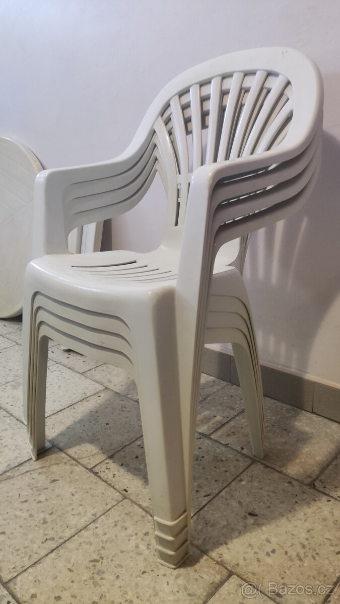 Plastove zahradni zidle
