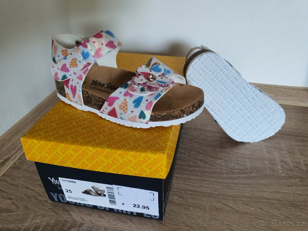 Sandalky nove, vel 25