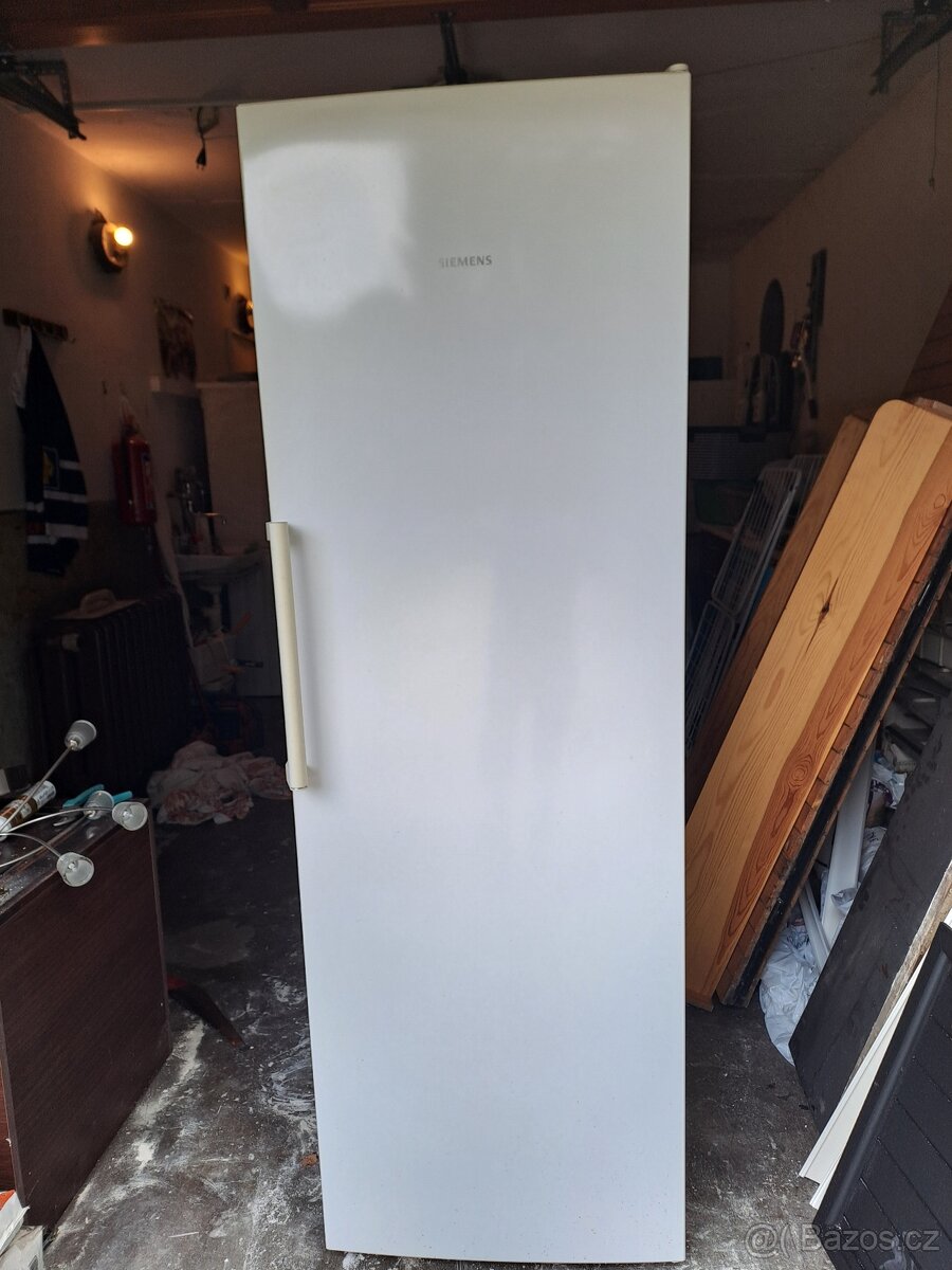 Mrazák šuplíkový Siemens 220 l