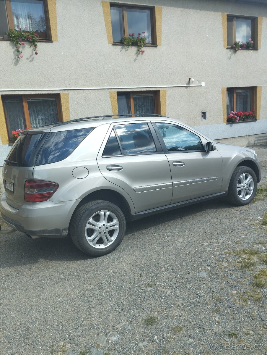 Mercedes Benz ML 320