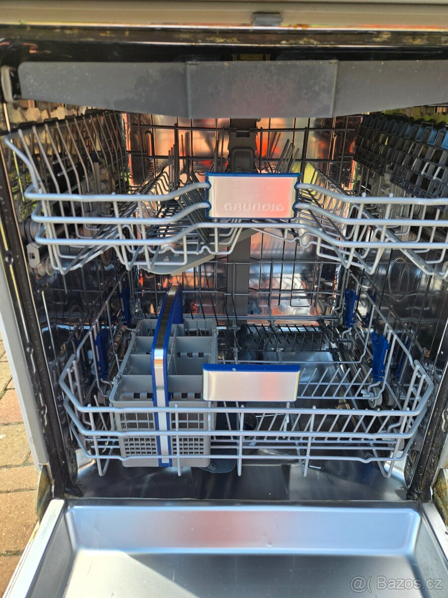 Myčka Grundig 60cm