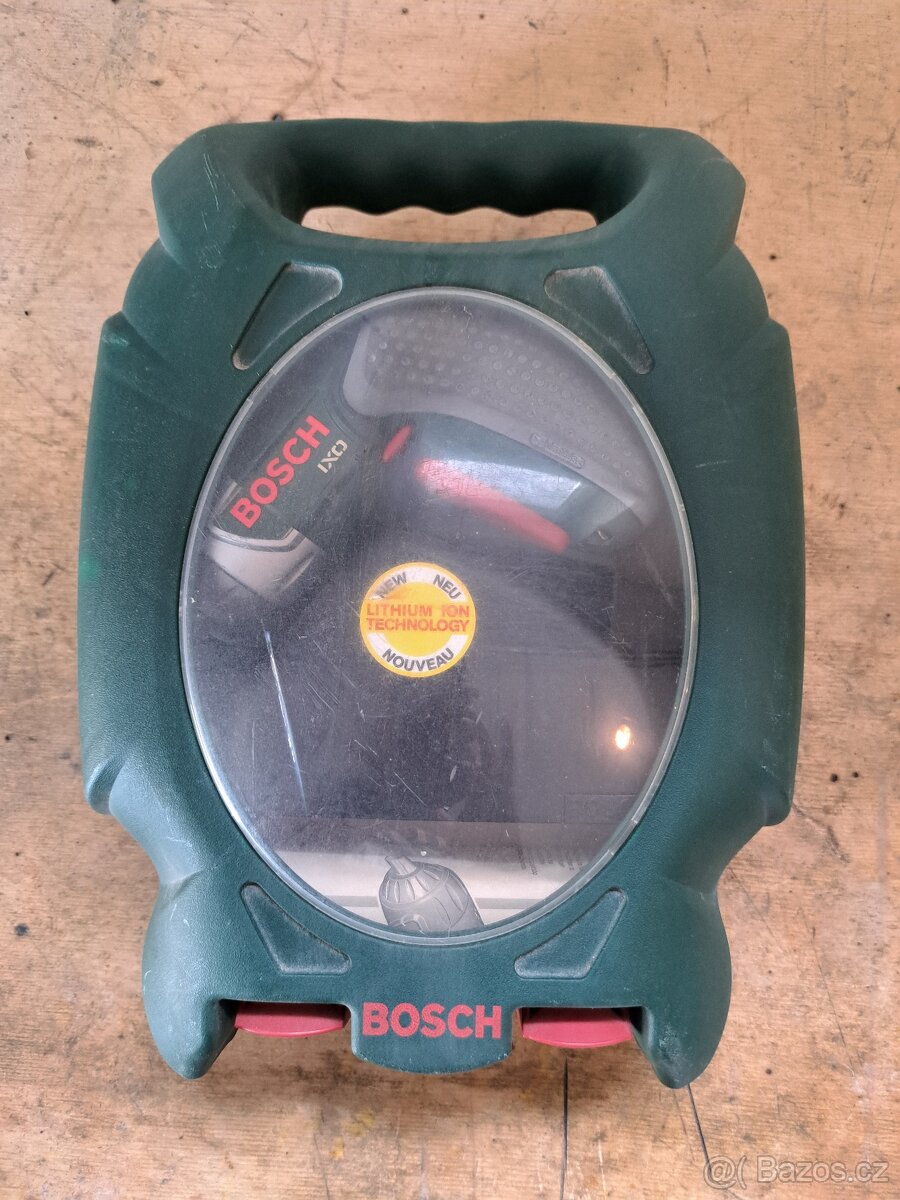 IXO šroubovák Bosch 3,6V
