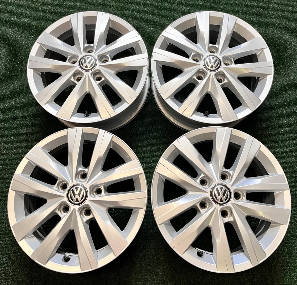 5x120 R16 Volkswagen T6 Multivan - TOP STAV