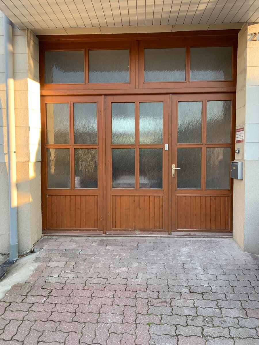 Dřevěná vrata