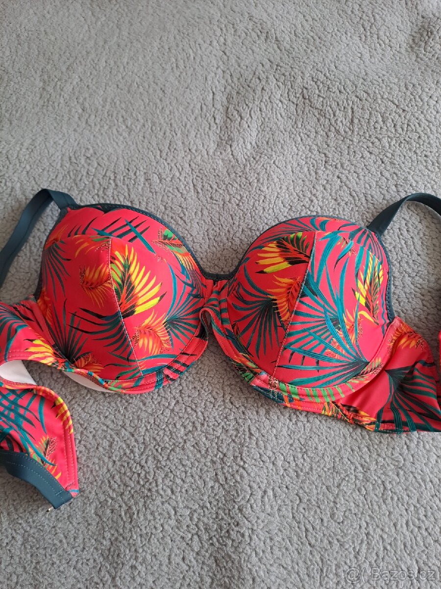 Dámská plavková podprsenka