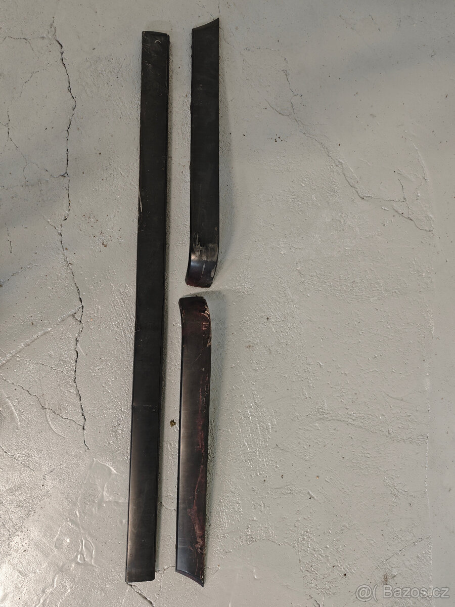 lišty zadního nárazniku Bmw E30 coupe