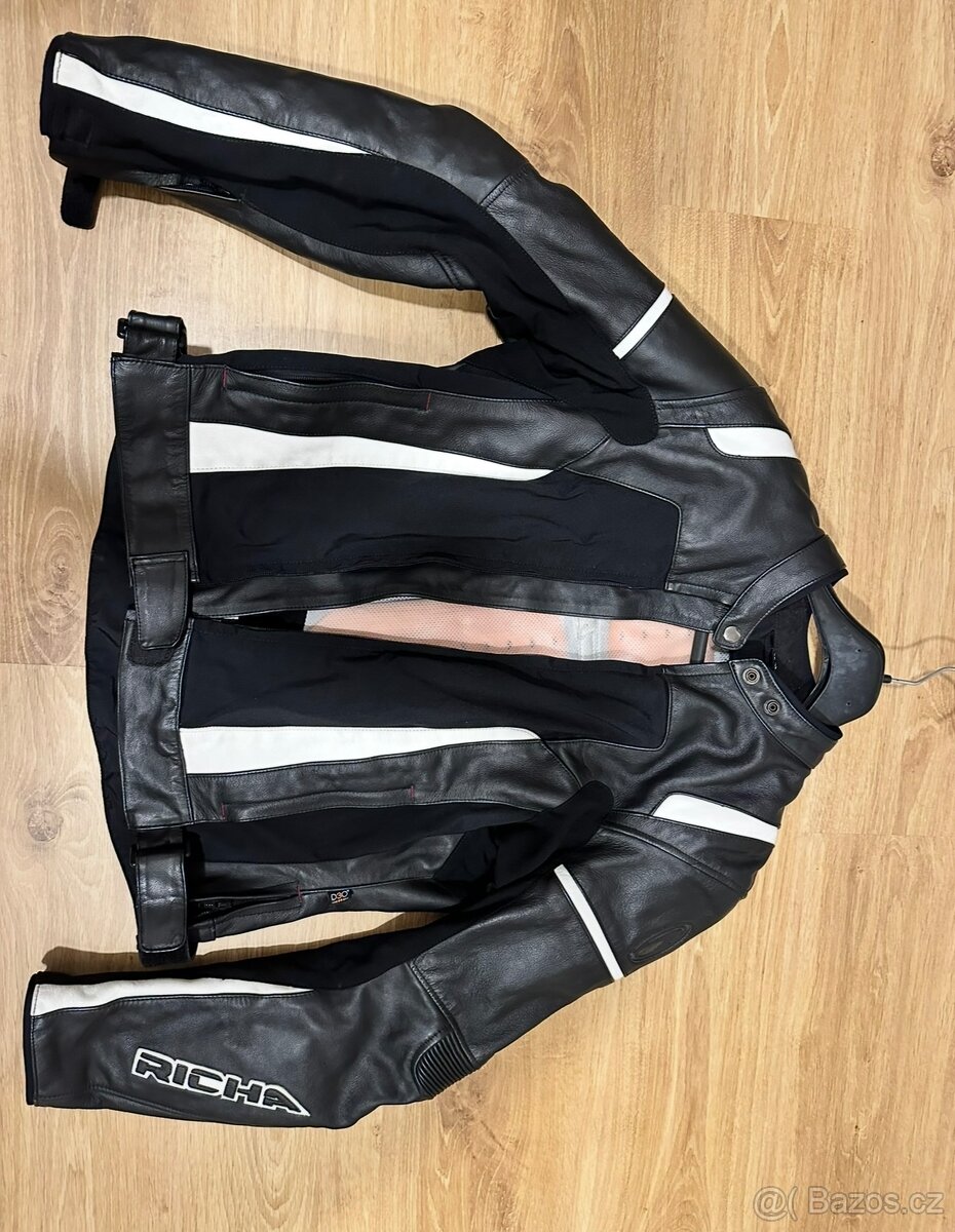 Dámská kožená motorkářská bunda Richa – vel. 46