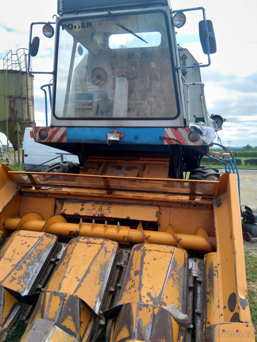 E 512, kukuřičná výbava