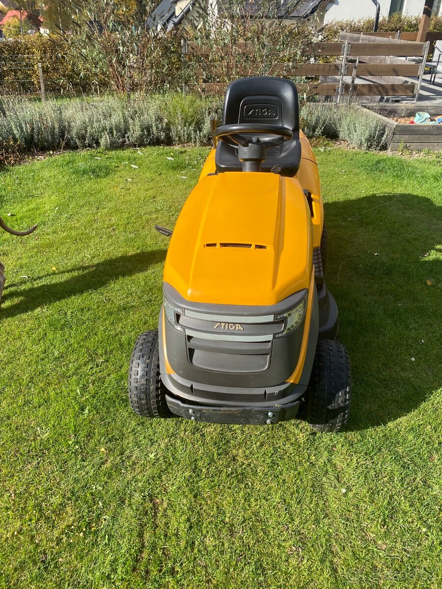 Sekací traktor STIGA Estate 5092H